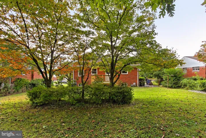 7116 Strathmore St, Falls Church, Virginia 22042