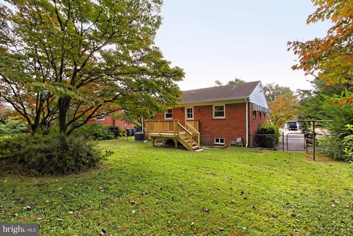 7116 Strathmore St, Falls Church, Virginia 22042