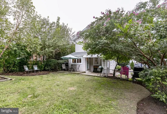 16 Masonic View Ave E, Alexandria, Virginia 22301