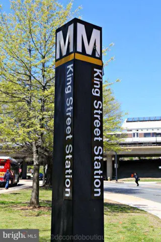 16 Masonic View Ave E, Alexandria, Virginia 22301