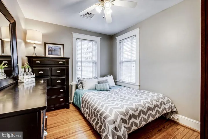 16 Masonic View Ave E, Alexandria, Virginia 22301