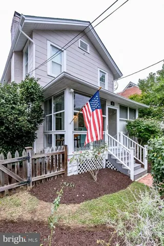 16 Masonic View Ave E, Alexandria, Virginia 22301