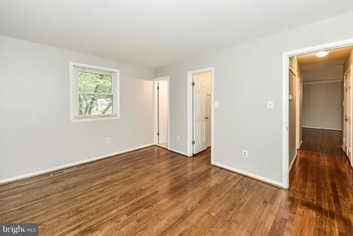 10317 Confederate Ln, Fairfax, Virginia 22030