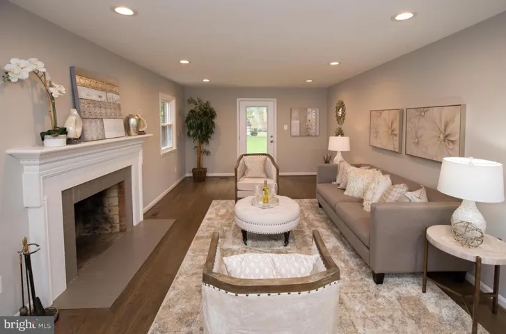 1206 Priscilla Ln, Alexandria, Virginia 22308