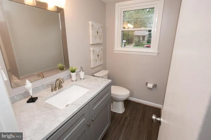 1206 Priscilla Ln, Alexandria, Virginia 22308