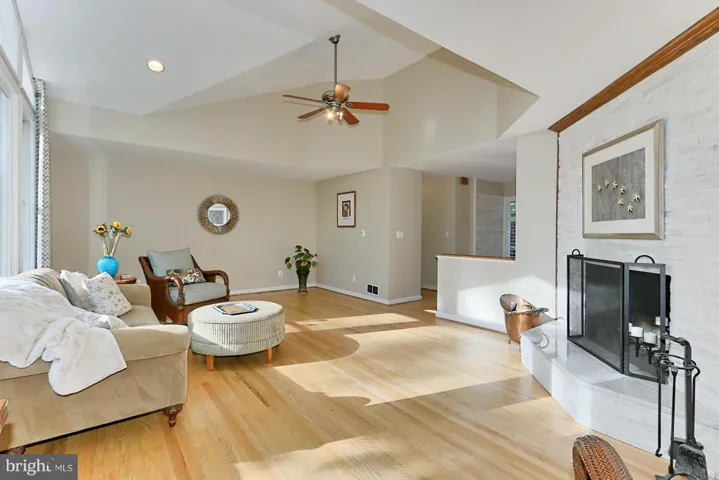 6519 Jay Miller Dr, Falls Church, Virginia 22041