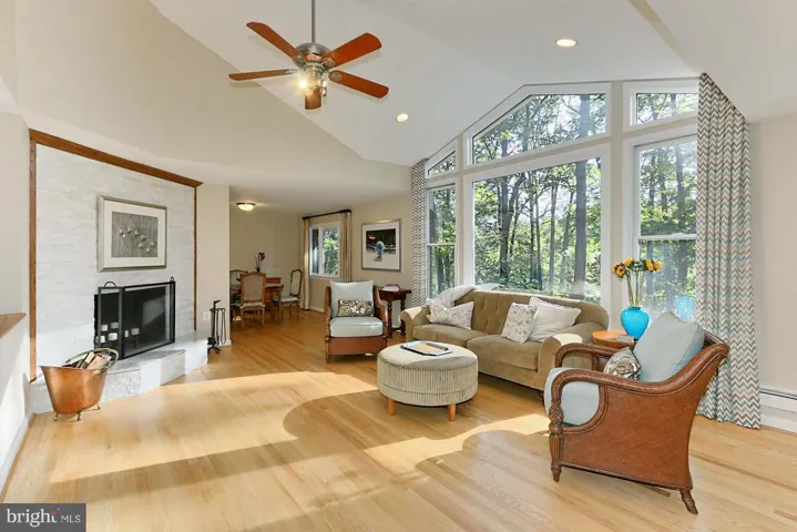 6519 Jay Miller Dr, Falls Church, Virginia 22041