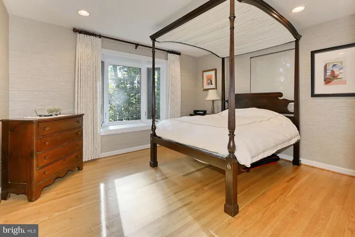 6519 Jay Miller Dr, Falls Church, Virginia 22041