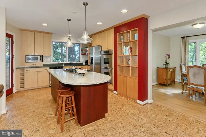 6519 Jay Miller Dr, Falls Church, Virginia 22041
