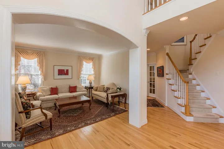 2044 Lord Fairfax Rd, Vienna, Virginia 22182