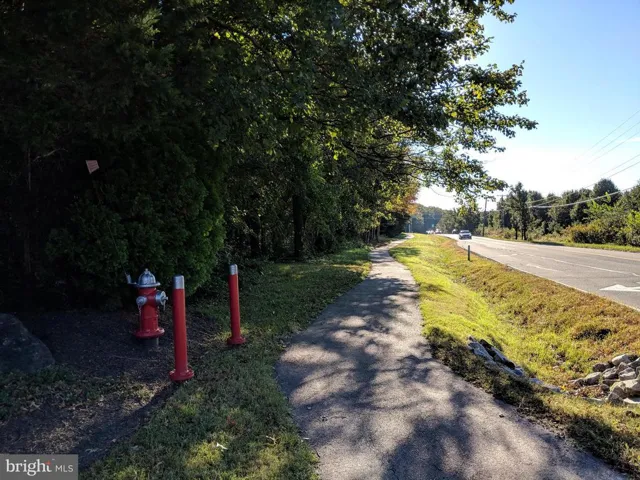8708 Silverbrook Rd, Lorton, Virginia 22079