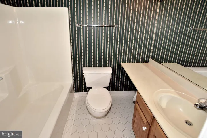 8171 Madrillon Ct, Vienna, Virginia 22182