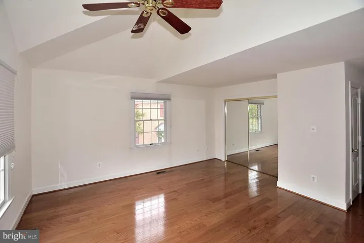 8171 Madrillon Ct, Vienna, Virginia 22182