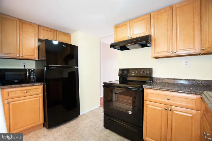 9639 Lindenbrook St, Fairfax, Virginia 22031
