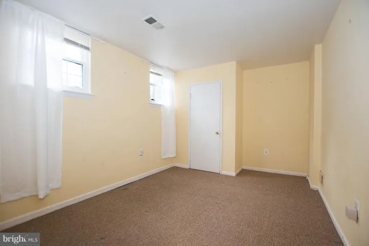 9639 Lindenbrook St, Fairfax, Virginia 22031