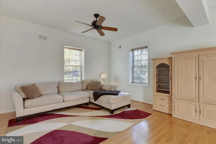 405 Ridge Rd Sw, Vienna, Virginia 22180