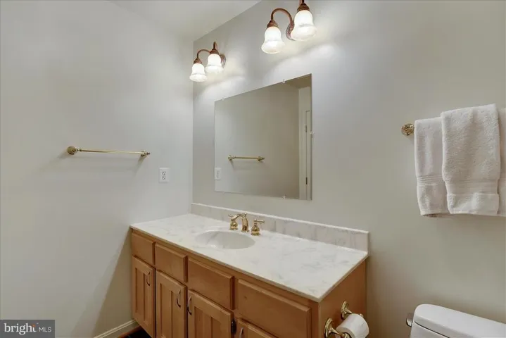 405 Ridge Rd Sw, Vienna, Virginia 22180