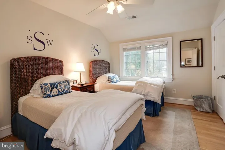 312st Little Falls St, Falls Church, Virginia 22046