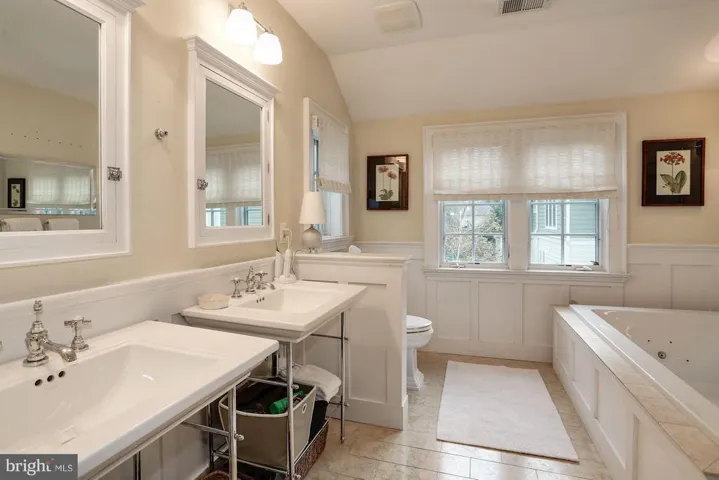 312st Little Falls St, Falls Church, Virginia 22046