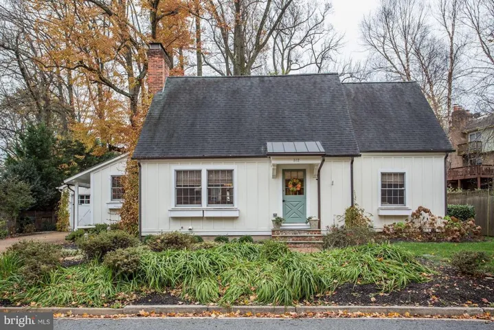312st Little Falls St, Falls Church, Virginia 22046