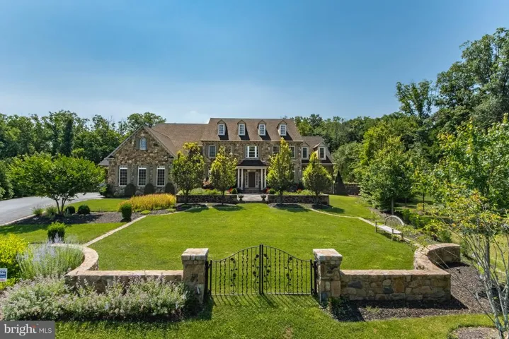 11716 Wood Thrush Ln, Potomac, Maryland 20854