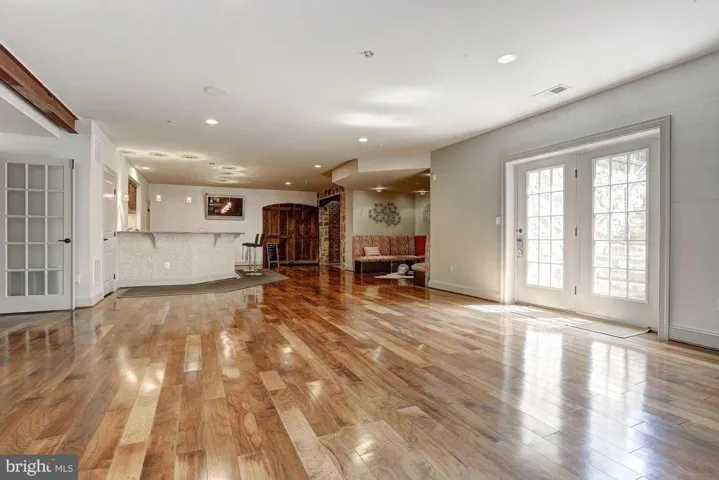 11716 Wood Thrush Ln, Potomac, Maryland 20854