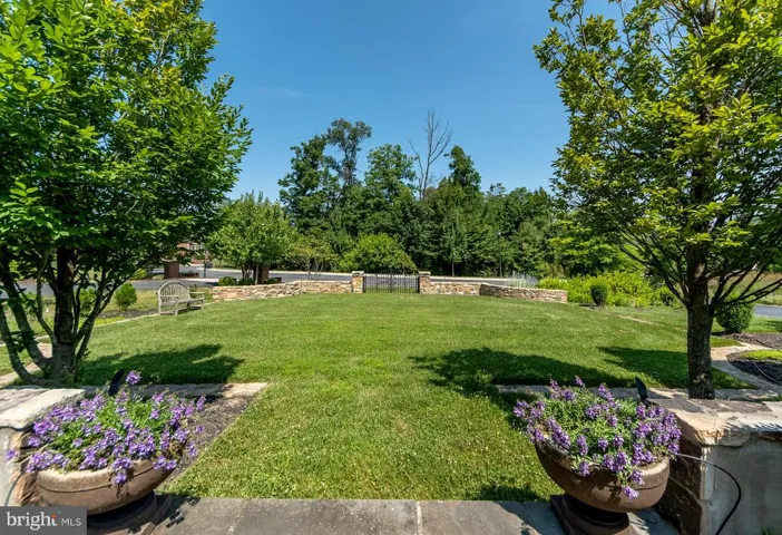 11716 Wood Thrush Ln, Potomac, Maryland 20854