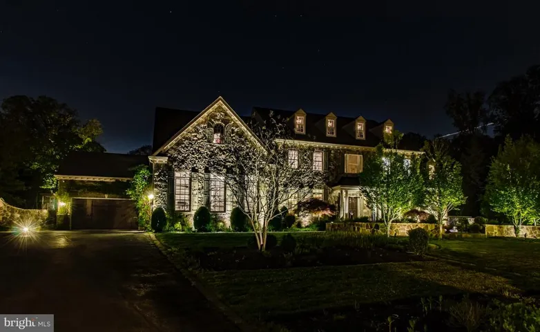 11716 Wood Thrush Ln, Potomac, Maryland 20854