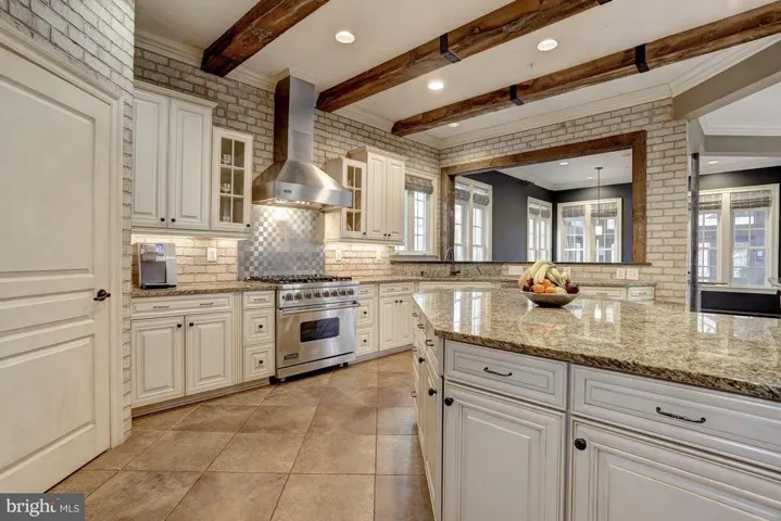11716 Wood Thrush Ln, Potomac, Maryland 20854
