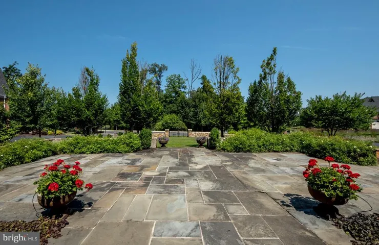 11716 Wood Thrush Ln, Potomac, Maryland 20854