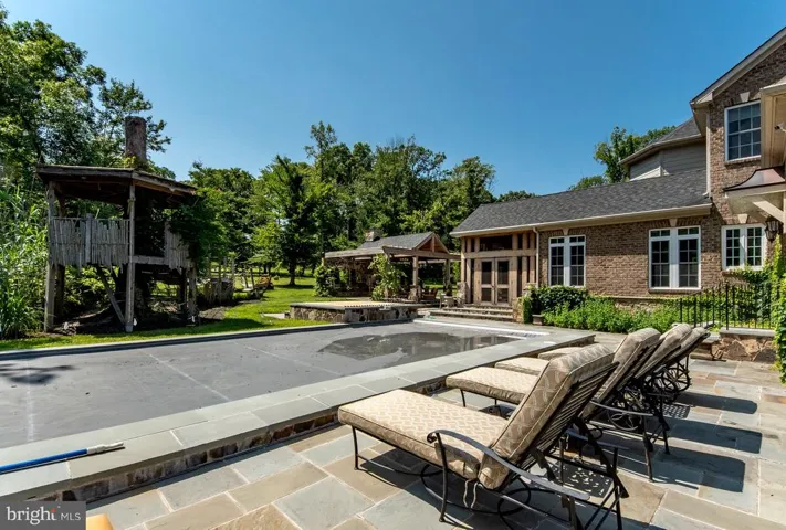 11716 Wood Thrush Ln, Potomac, Maryland 20854