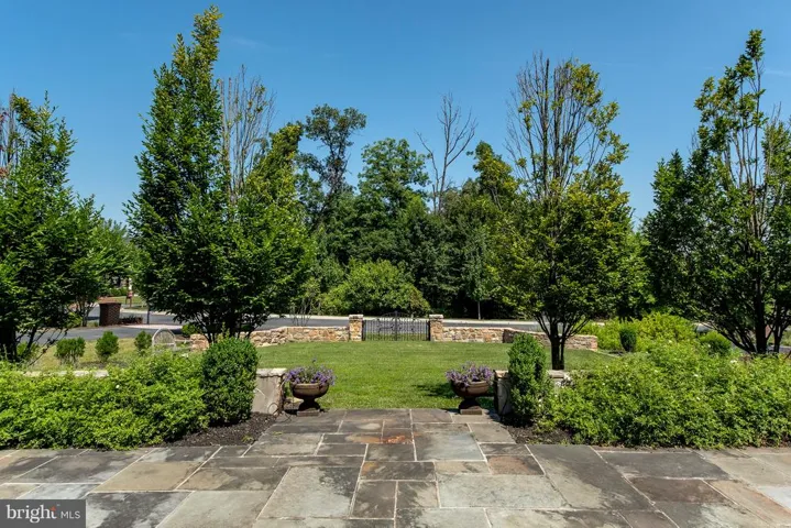 11716 Wood Thrush Ln, Potomac, Maryland 20854