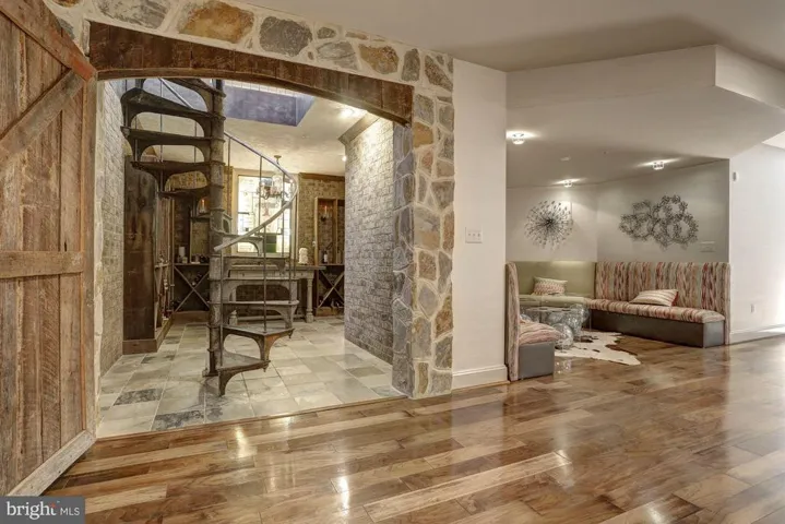 11716 Wood Thrush Ln, Potomac, Maryland 20854