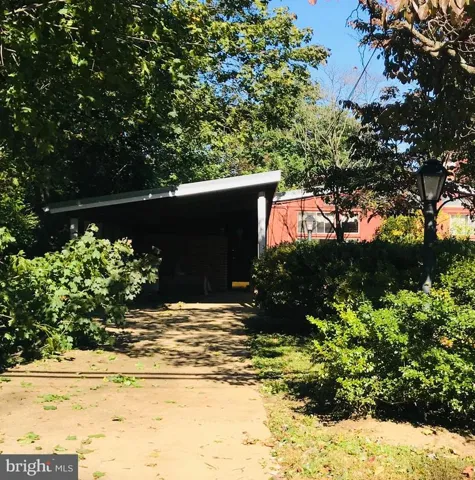 7818 Holmes Run Dr, Falls Church, Virginia 22042