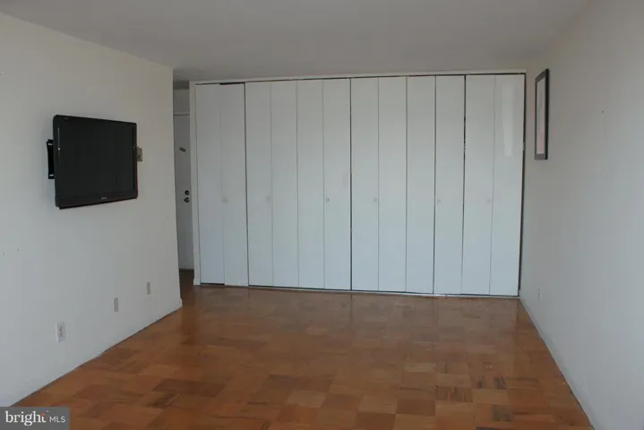 3100 S Manchester St #808, Falls Church, Virginia 22044