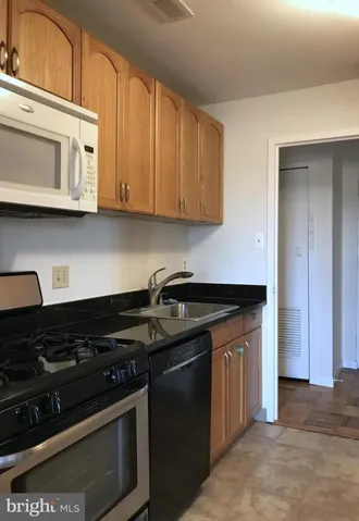 3100 S Manchester St #808, Falls Church, Virginia 22044