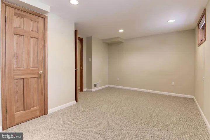 7052 Cindy Ln, Annandale, Virginia 22003