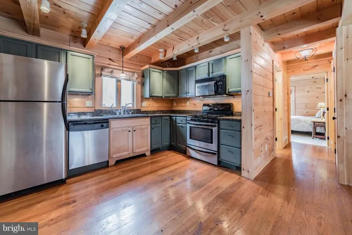 978 Spring Mountain Way, Fort Valley, Virginia 22652