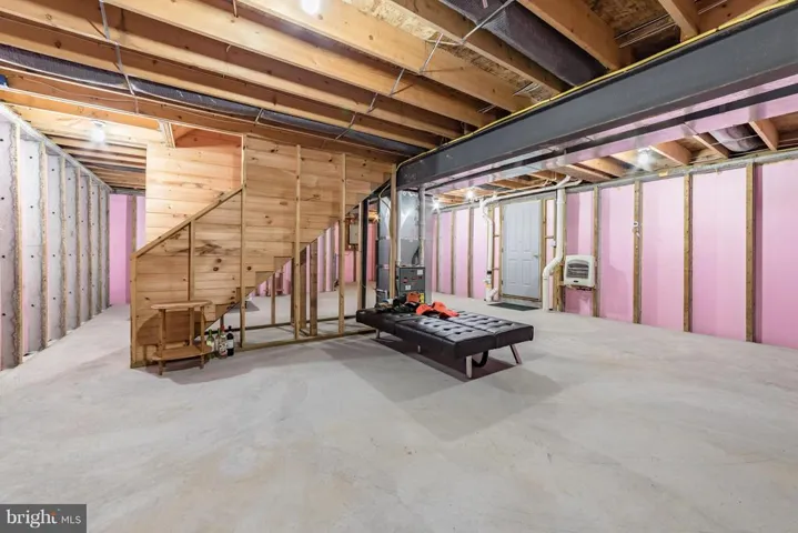 978 Spring Mountain Way, Fort Valley, Virginia 22652
