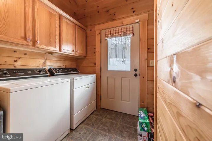 978 Spring Mountain Way, Fort Valley, Virginia 22652