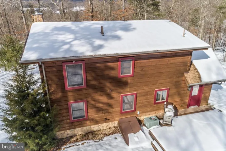 978 Spring Mountain Way, Fort Valley, Virginia 22652
