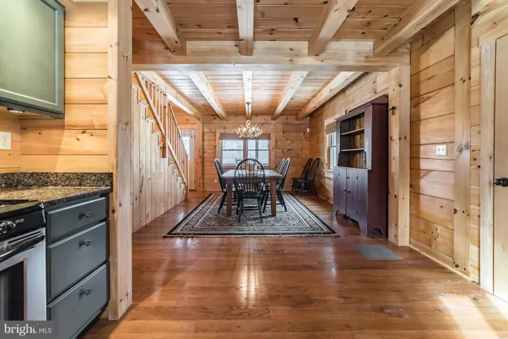 978 Spring Mountain Way, Fort Valley, Virginia 22652