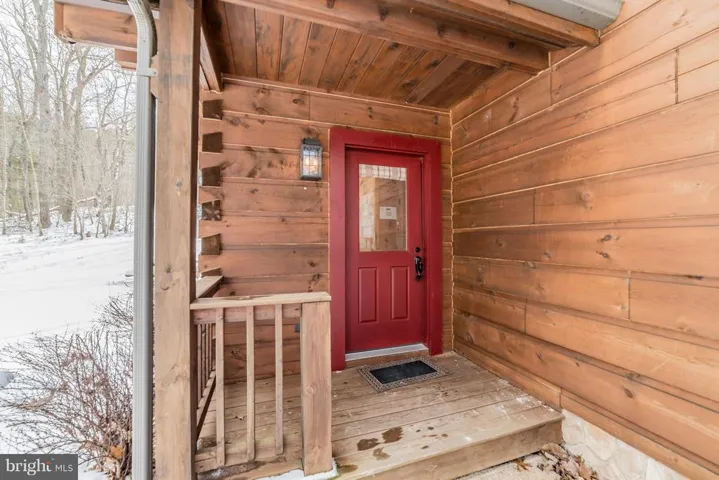 978 Spring Mountain Way, Fort Valley, Virginia 22652