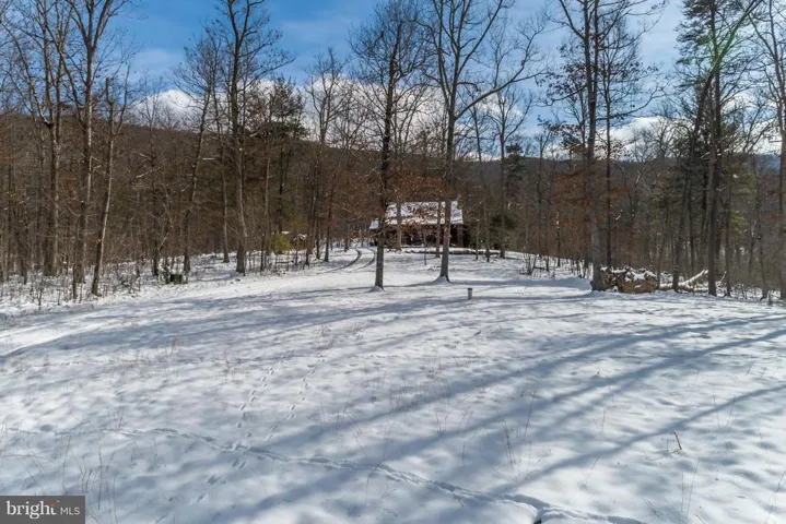 978 Spring Mountain Way, Fort Valley, Virginia 22652