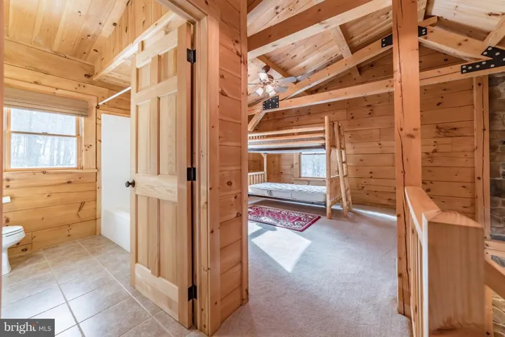 978 Spring Mountain Way, Fort Valley, Virginia 22652