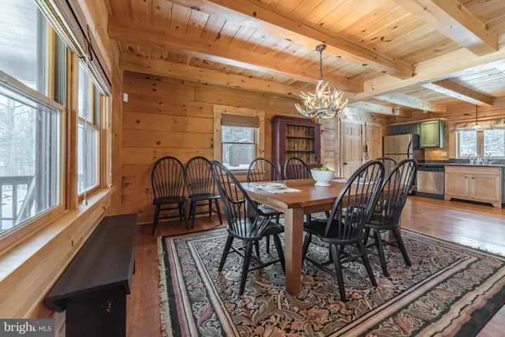 978 Spring Mountain Way, Fort Valley, Virginia 22652