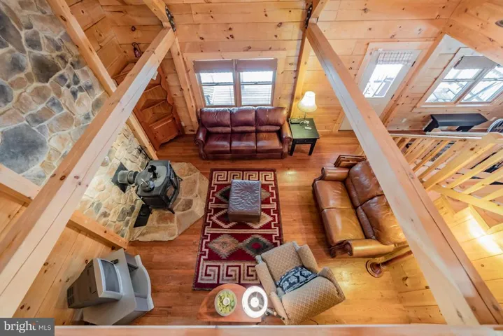 978 Spring Mountain Way, Fort Valley, Virginia 22652