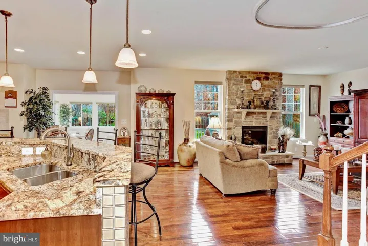 12942 Luca Station Way, Woodbridge, Virginia 22192