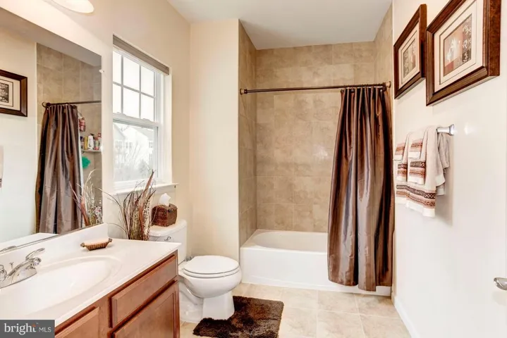 12942 Luca Station Way, Woodbridge, Virginia 22192