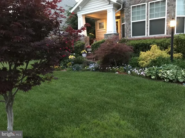 12942 Luca Station Way, Woodbridge, Virginia 22192
